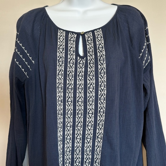 BEACHLUNCHLOUNGE Tunic - Picture 2 of 4